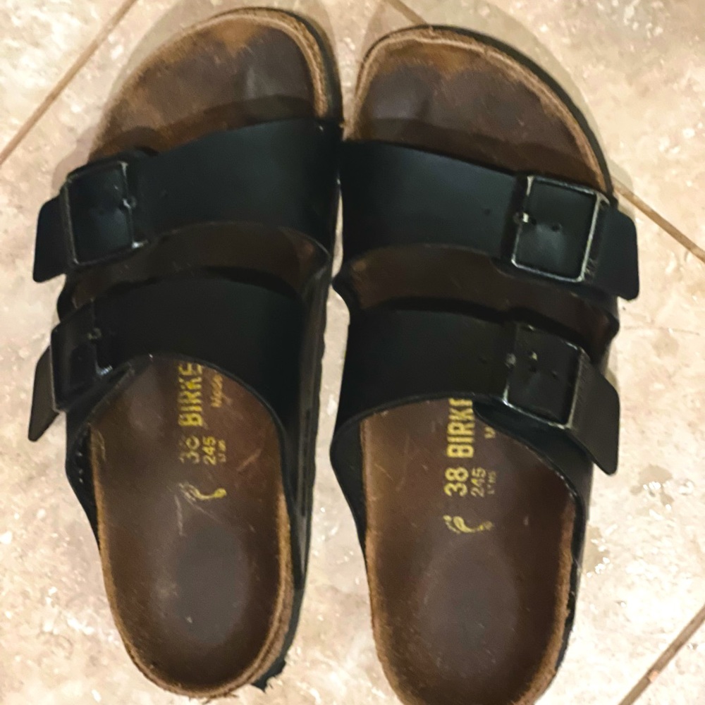GUC black leather Birkenstock sandals